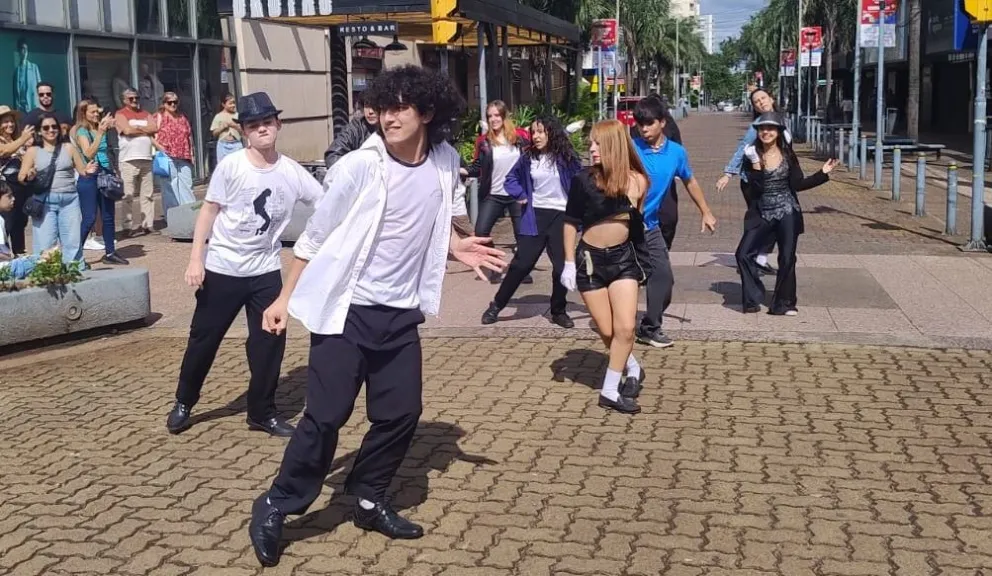 Clínica del Juguete lanzó una colecta solidaria de ropa de bebés y niños imagen-7