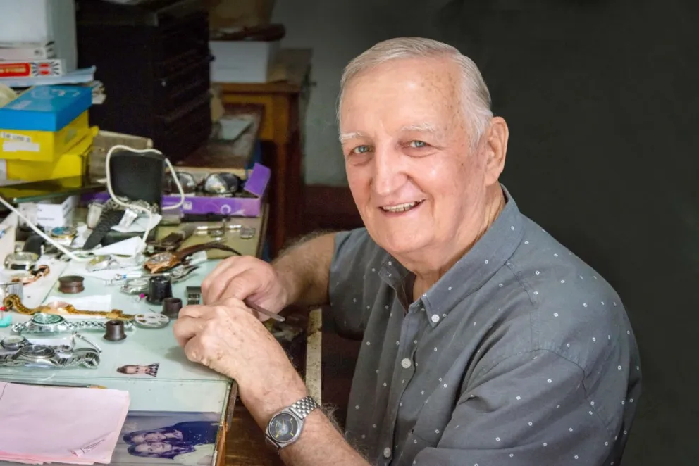 Miguel Bocian, el hombre que repara el tiempo  imagen-6