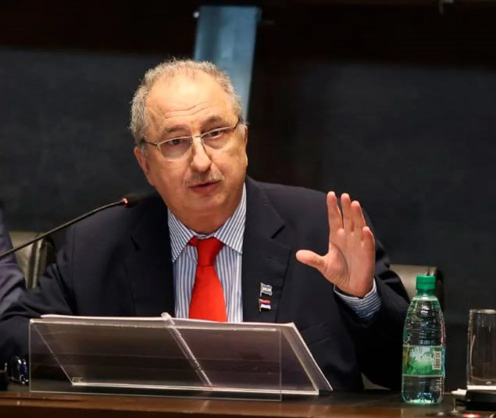 Passalacqua detalló las decisiones adoptadas en su discurso del 1 de mayo.
