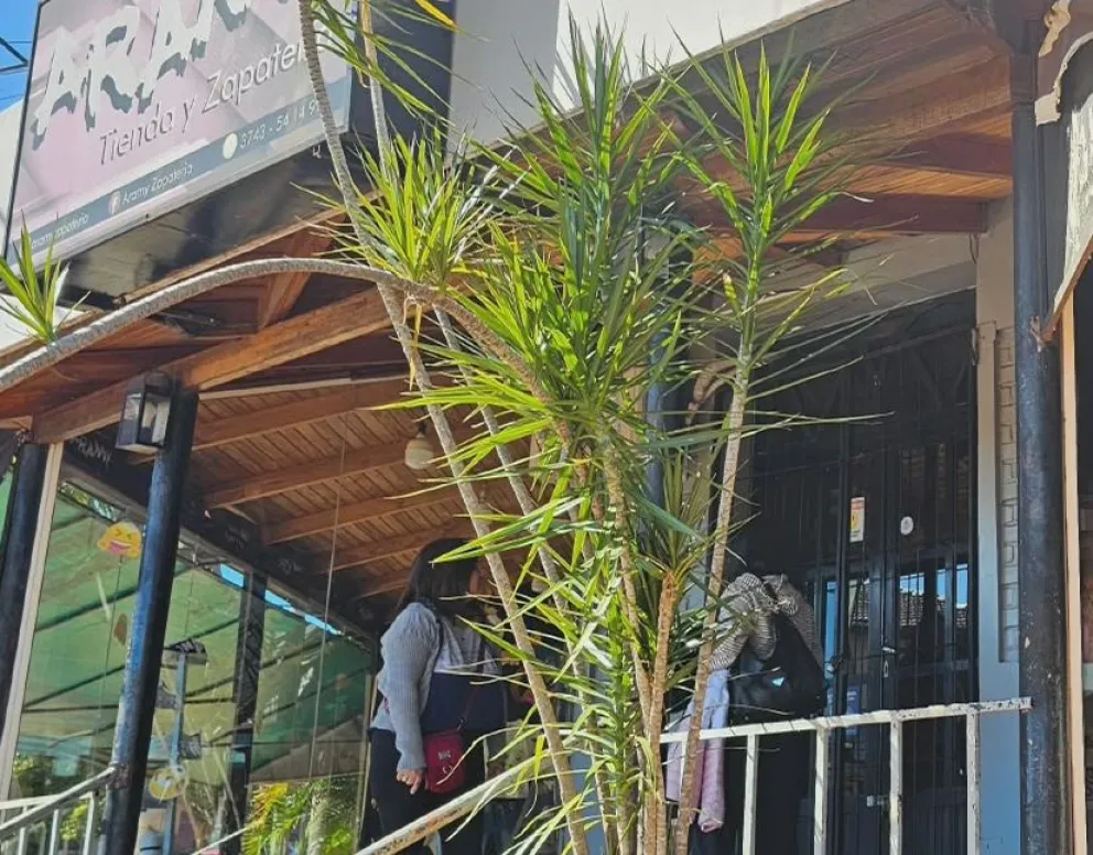 Los comercios locales buscan motivar las ventas para sostenerse.  