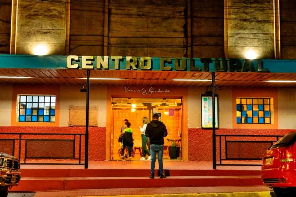 El Centro Cultural Vicente Cidade, en la posadeña esquina de Belgrano y General Paz. Foto: Julián Grondona