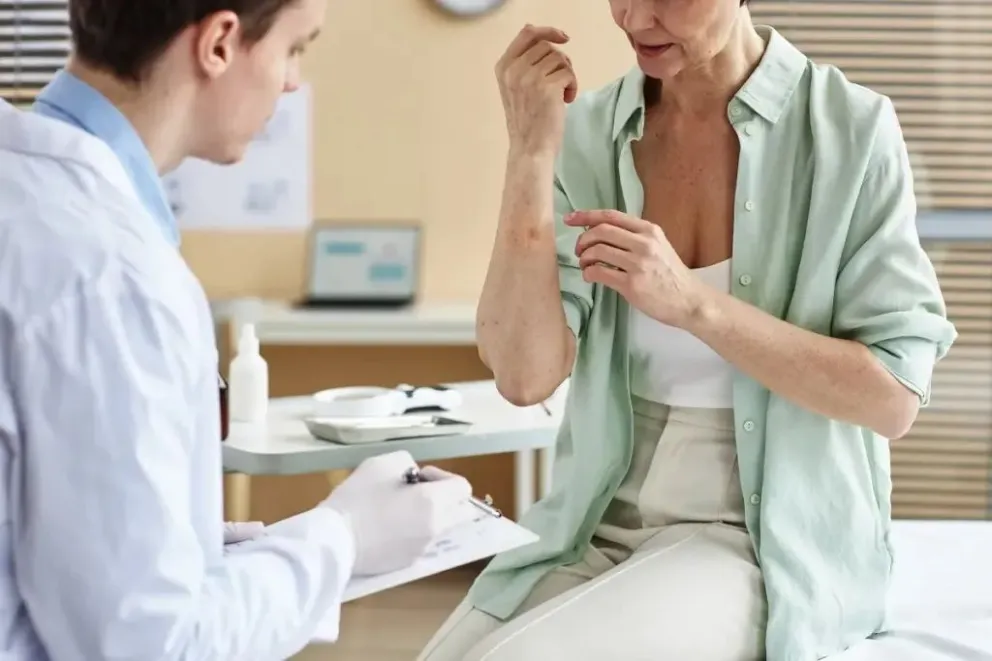 El Hospital Madariaga organiza una jornada científica sobre psoriasis con un especialista de referencia nacional imagen-6