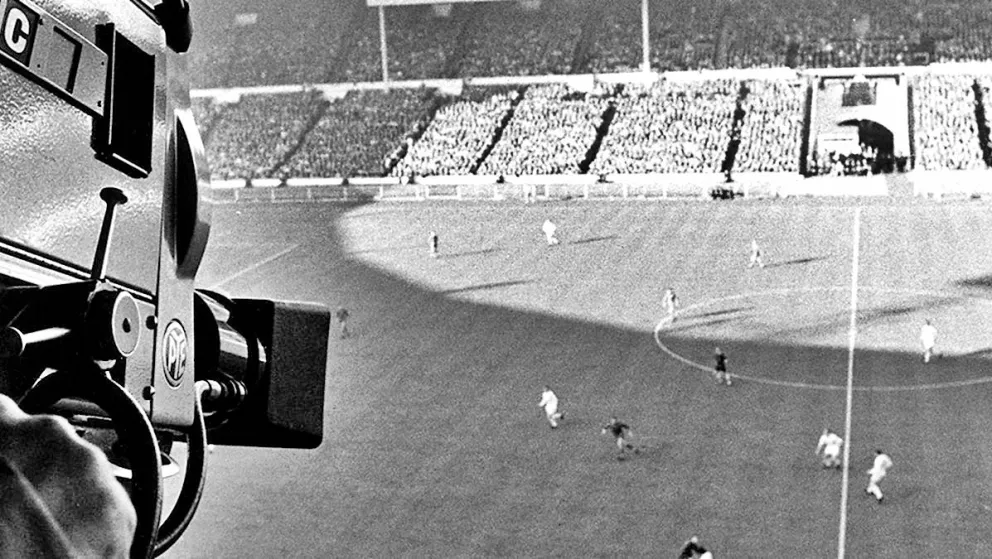 En Suiza 1954 se televisó el Mundial por primera vez. Fueron nueve de los 26 partidos y la transmisión llegó a ocho países, todos europeos. 
