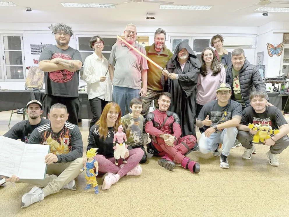 El grupo Coleccionistas Posadas se formó hace casi quince años y lo integran 24 personas.