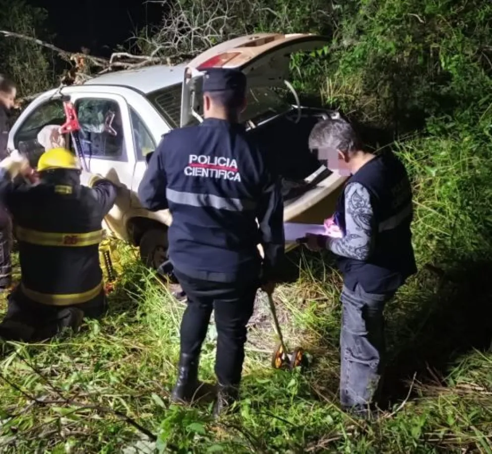 Intentó sobrepasar un camión y terminó chocando de frente en la ruta 14 ...