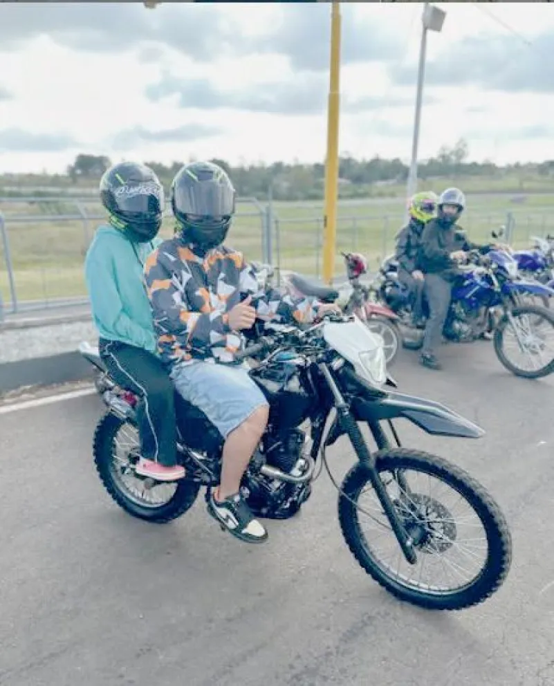 Alumnos piden respuestas sobre una carrera sin aval en Posadas imagen-8