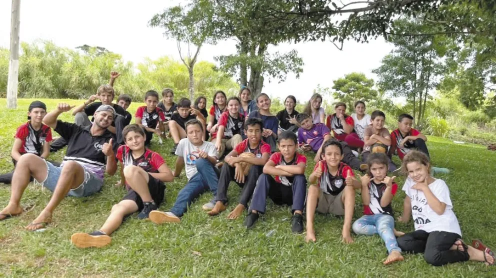Los proyectos impulsados junto a sus alumnos llegaron a ferias y parlamentos.  Fotos: Carina Martínez