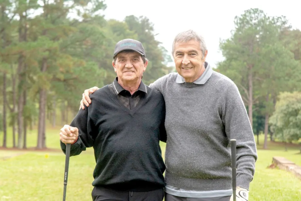 Roberto Damus (izquierda), el primer preclasificado del torneo, dejó en el camino a Ricardo Wirz (derecha). 
Fotos: Jorge Acosta.
