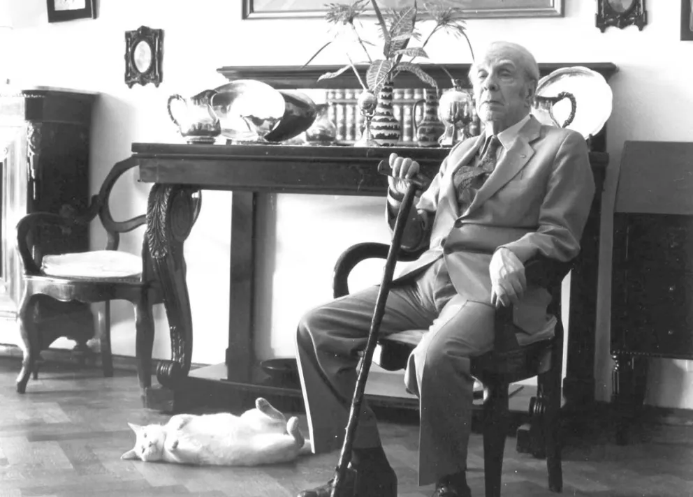 Julie Méndez Ezcurra fotografió a Borges y su compañero Beppo en 1983. 