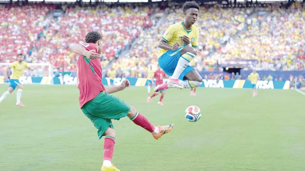 Vinicius fue lo más inquietante de Brasil pero la defensa marroquí también se mostró firme. Foto: AP
