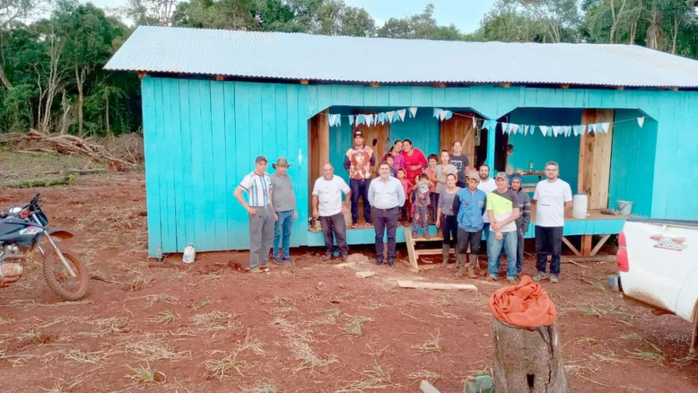 Los vecinos levantaron el edificio con esfuerzo comunitario. fotos: Carina Martínez