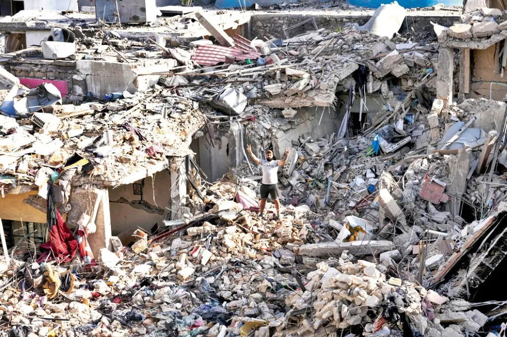 Miles de residentes regresan a ciudades destruidas en Líbano. 