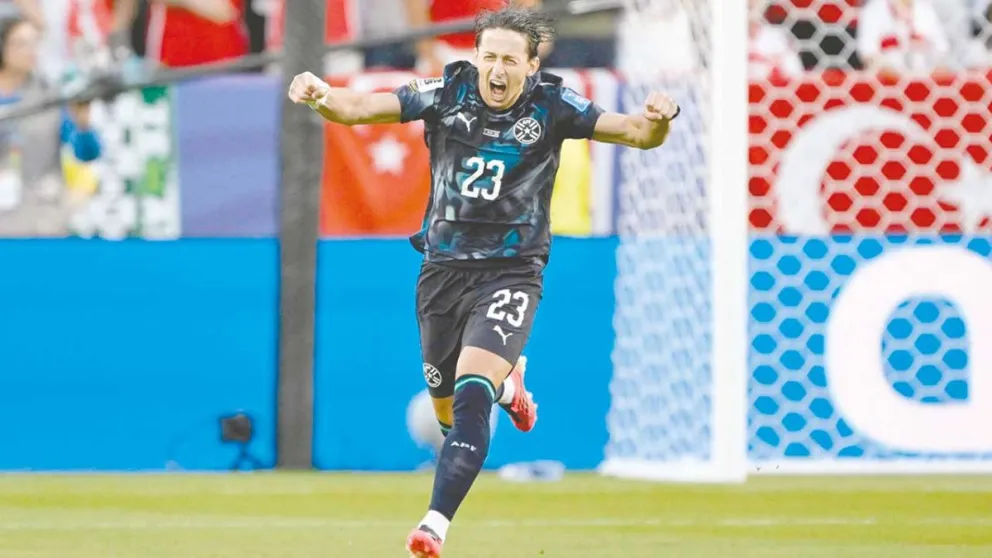 Matías Galarza, hasta ahora jugador de River, le dio la victoria a Paraguay.