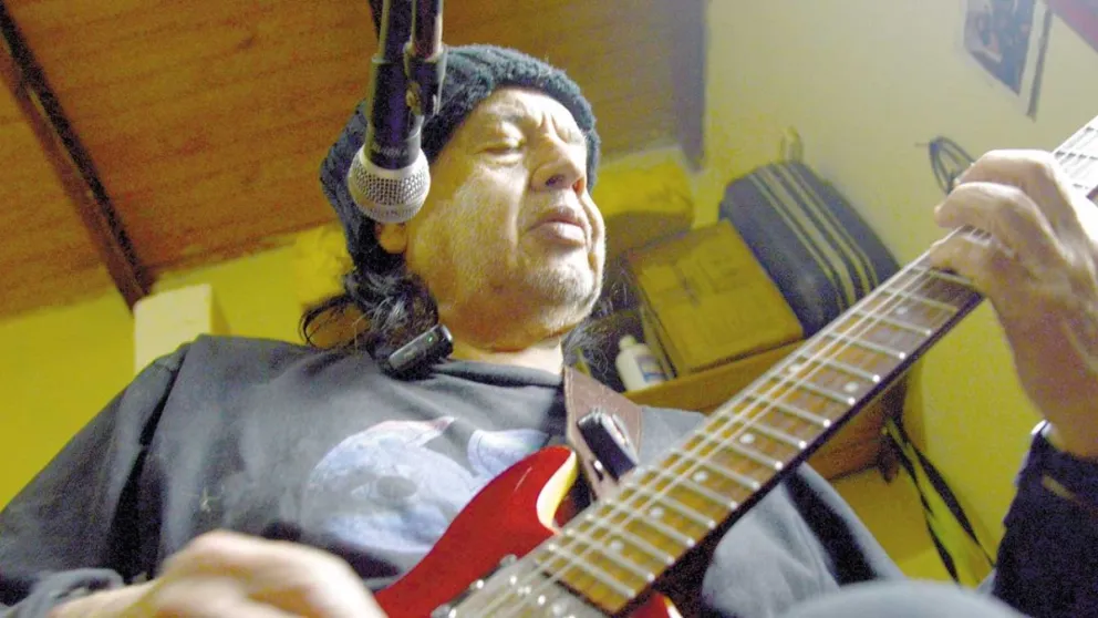 Polo Peralta convidará al festivo domingo posadeño su rock de la selva junto a su banda Polo’s Rock. Foto: Julián Grondona 