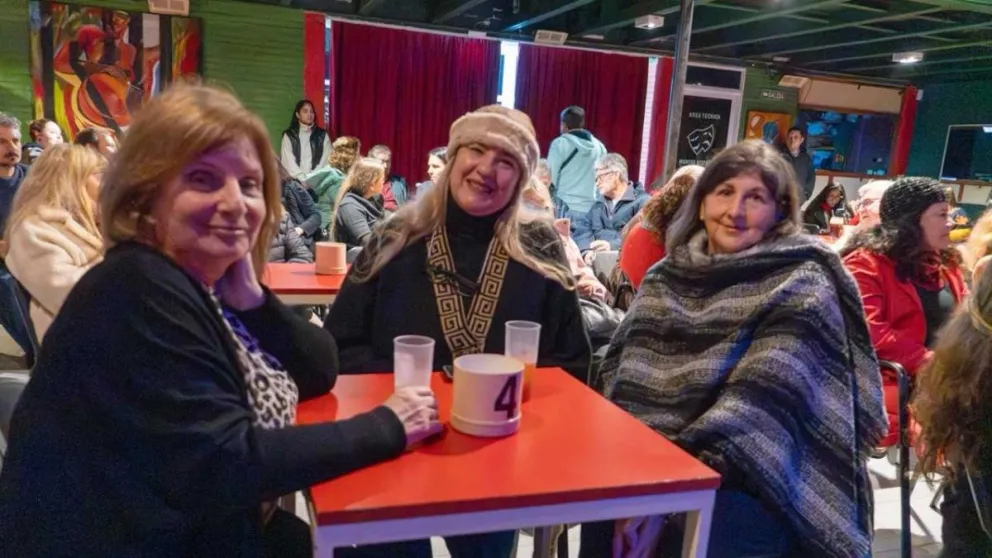 Josefina Goldfar, Marisa Brezicky y Estela Amarilla.