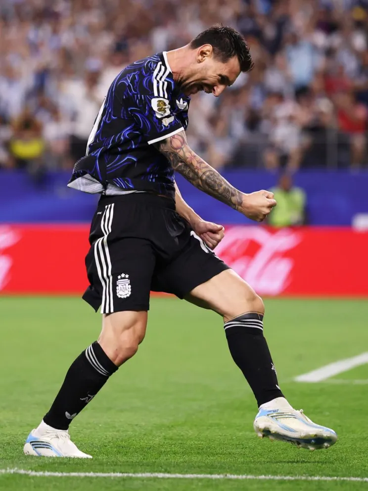 Messi agiganta su leyenda.