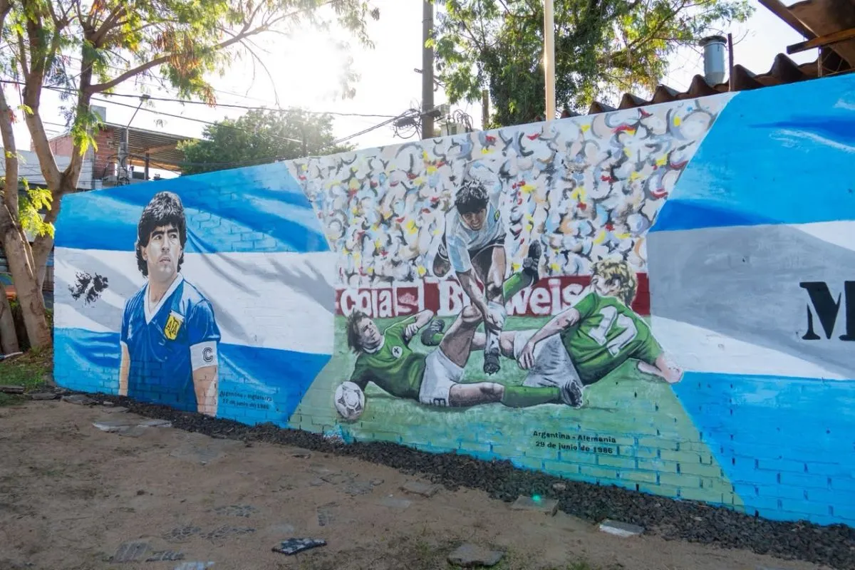 A 40 años de la gloria en México, Maradona tiene un nuevo mural en Posadas