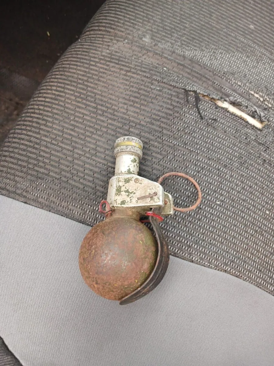 Un vecino tenía una granada de guerra en su casa y desató un amplio ...