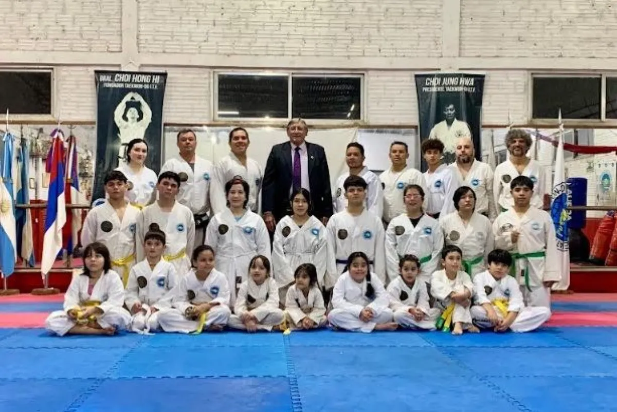 Exitosa jornada de examen de graduación en taekwondo ITF en Iguazú