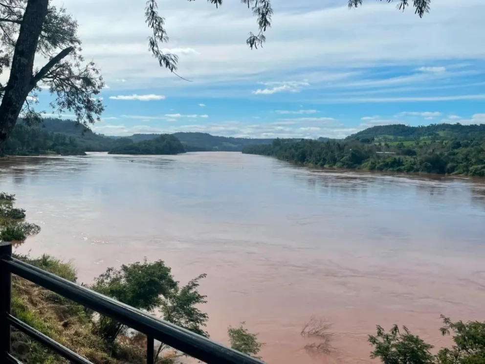 Todas las miradas están puestas sobre las crecidas que podrían registrarse en el río Uruguay, por intensas lluvias.