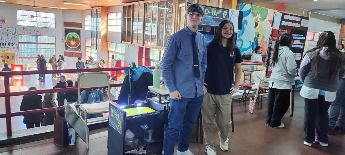 Crearon una recicladora inteligente que clasifica residuos con IA