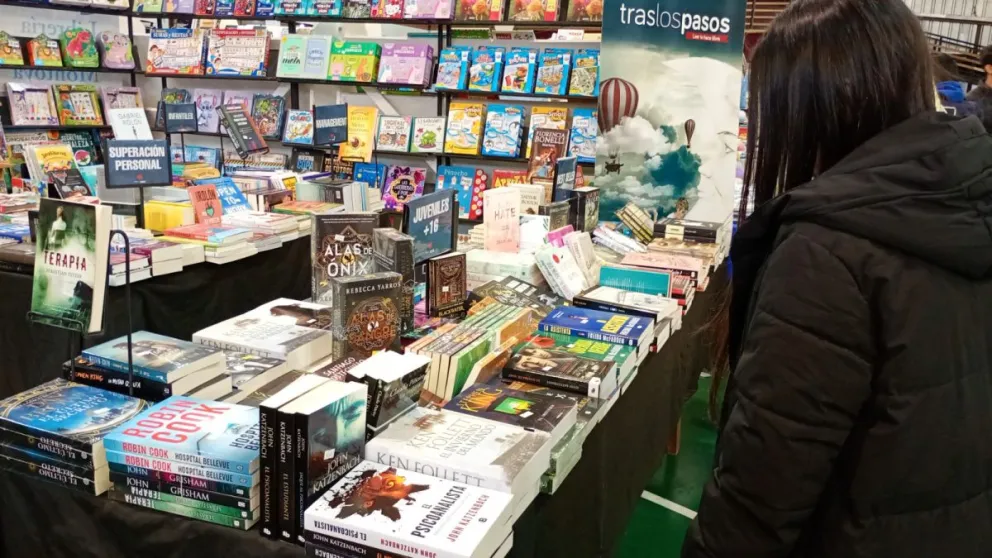 La 49ª Feria Provincial del Libro abrió sus puertas ayer a la mañana y por nueve días será una fiesta de la cultura en Misiones. //Fotos: Luciano Ferreyra.