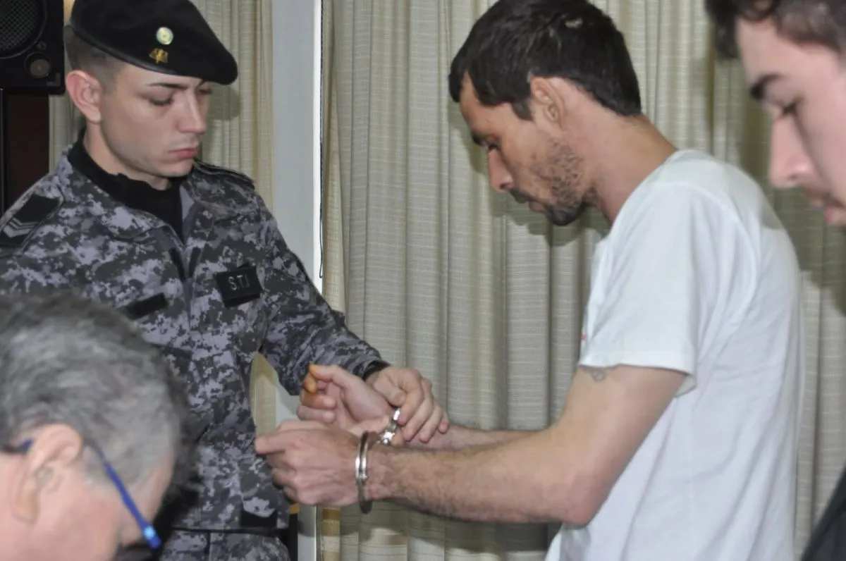 Anularon la sentencia de un obereño condenado por degollar a su padre