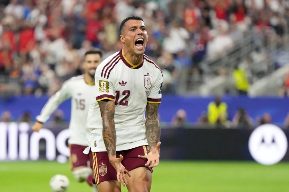 Pedro Porro estableció el 2-0. // Foto: AP.