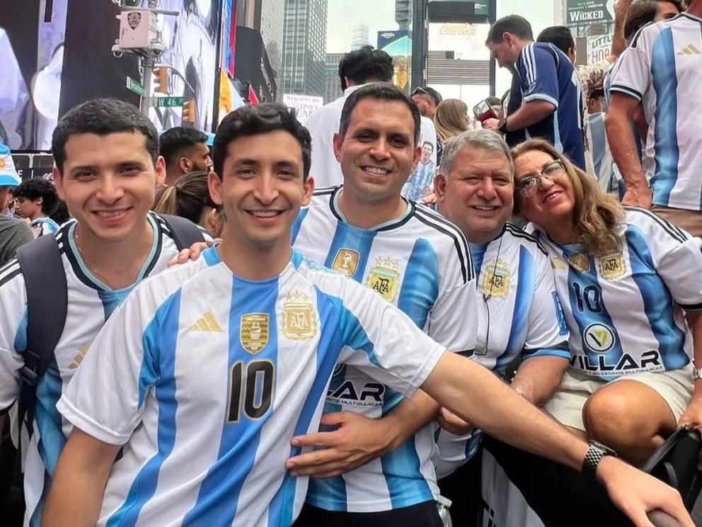 La familia en Nueva York, a la espera de la gran final.
