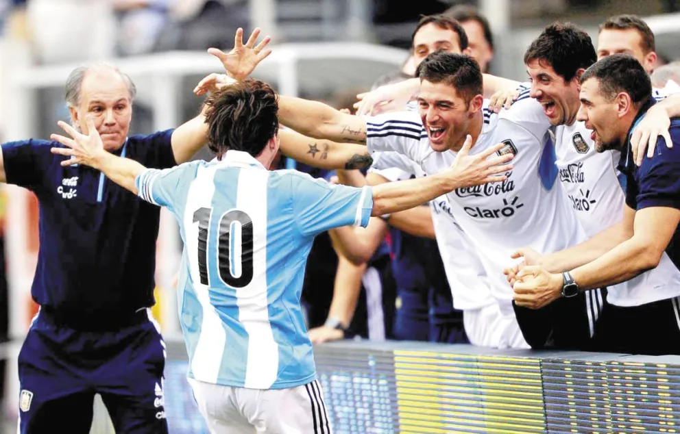 En 2012, Messi tuvo una actuación estelar y le metió un triplete a Brasil en el MetLife Stadium.