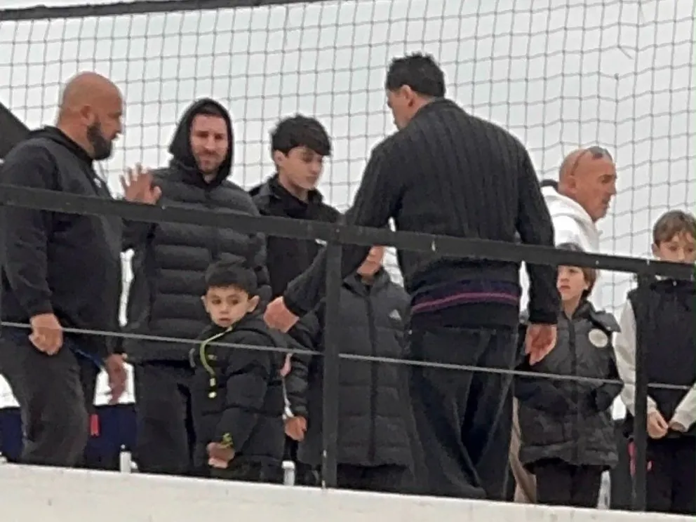 El Capitán en la tribuna.
