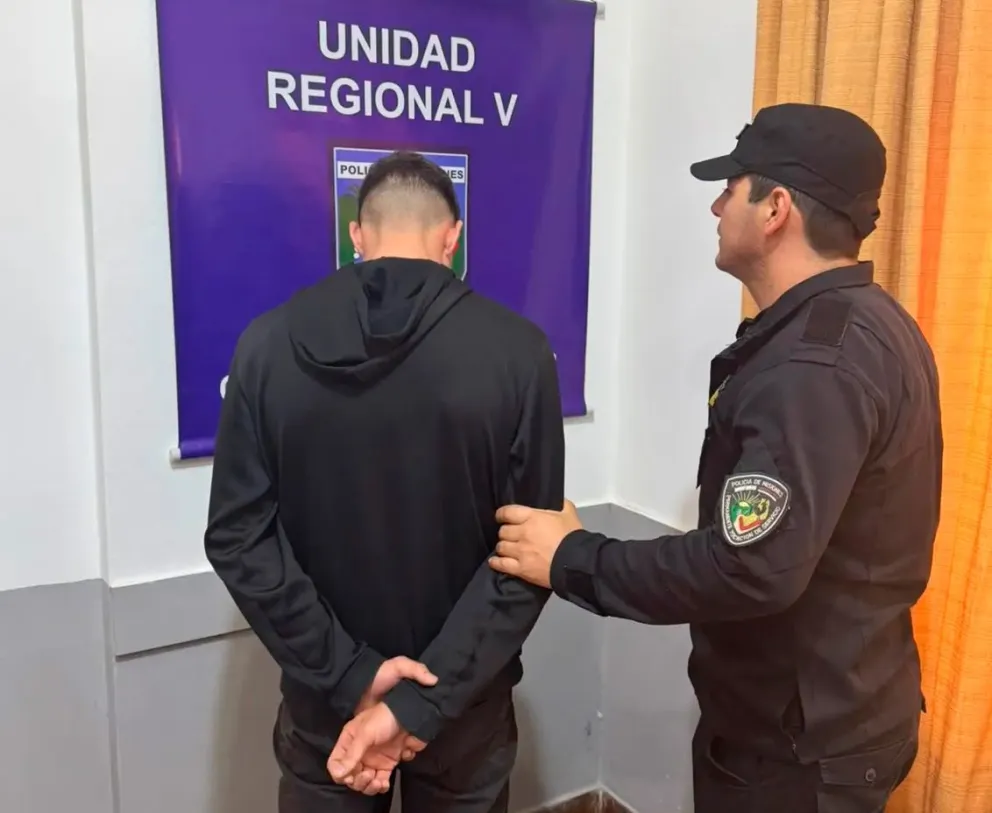 El implicado se entregó el jueves ante la comisaría Primera de Iguazú. //Foto: Policía de Misiones.