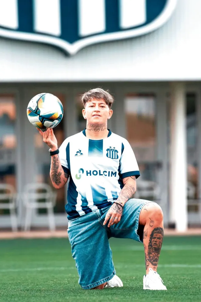 La atacante llegó a Barrio Jardín luego de su paso por Gremio de Brasil, donde conquistó la Copa Gaúcha 2025.