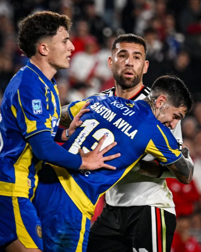 Otamendi, autor del gol de la derrota de su equipo. //Foto: LPF.