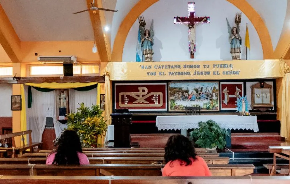 Este viernes 7 de agosto, la Iglesia Católica celebra el santoral de San Cayetano, querido santo, patrono del pan, la paz y el trabajo. Fotos: Marcelo Rodríguez 