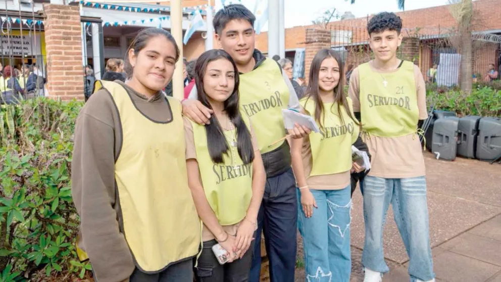 Servidores de la fe: Aylén, Aniah, Jeremías, Magalí y Kevin participaron de las actividades por San Cayetano.