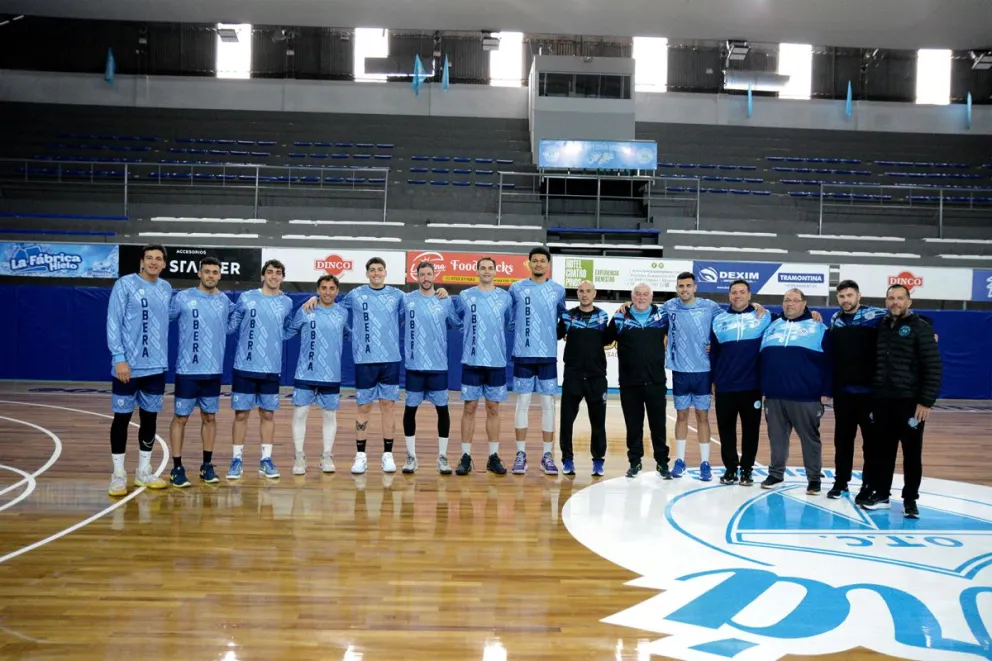 El cuerpo técnico encabezado por Demti se completa con los asistentes Jorge Caballero y Gastón Juliani -DT de la Liga de Desarrollo-. fotos: prensa otC