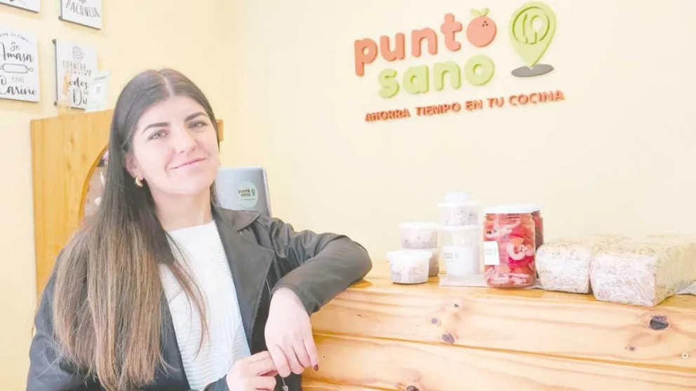 Ailín Olmedo es licenciada en Nutrición y asesora a sus clientes. Foto: Esteban González