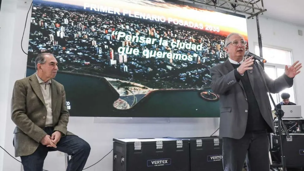 Passalacqua acompañó a Stelatto en la presentación del Plan Estratégico.