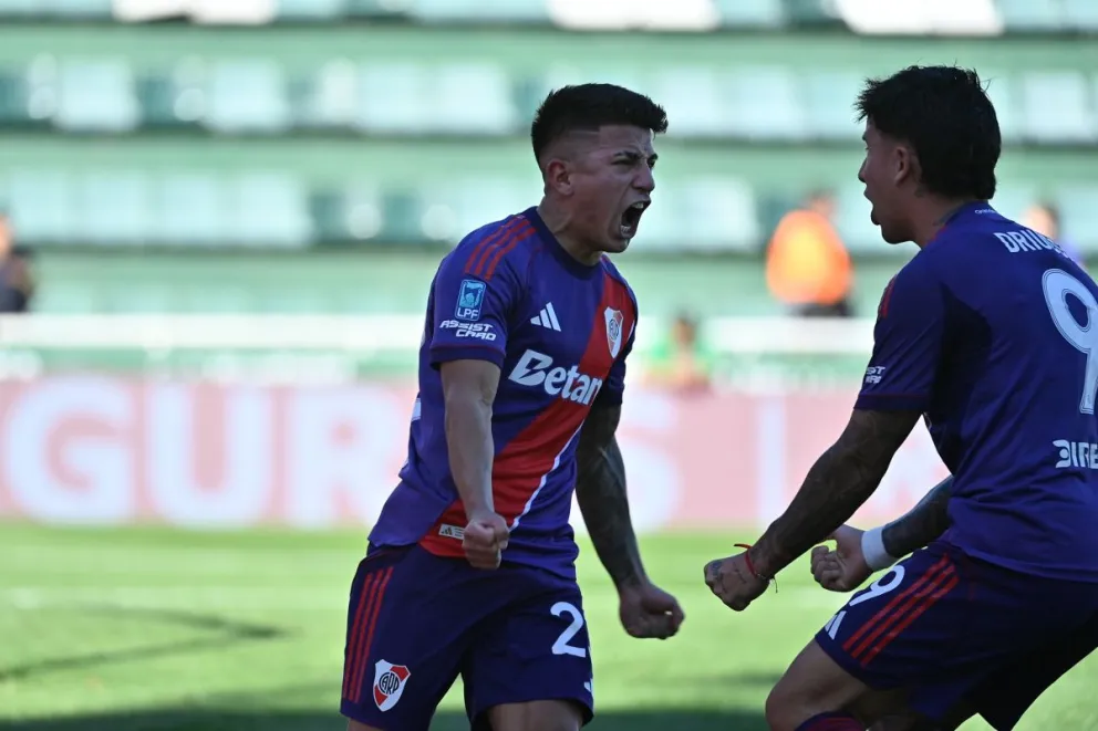 Almada aportó en el triunfo revitalizador. 