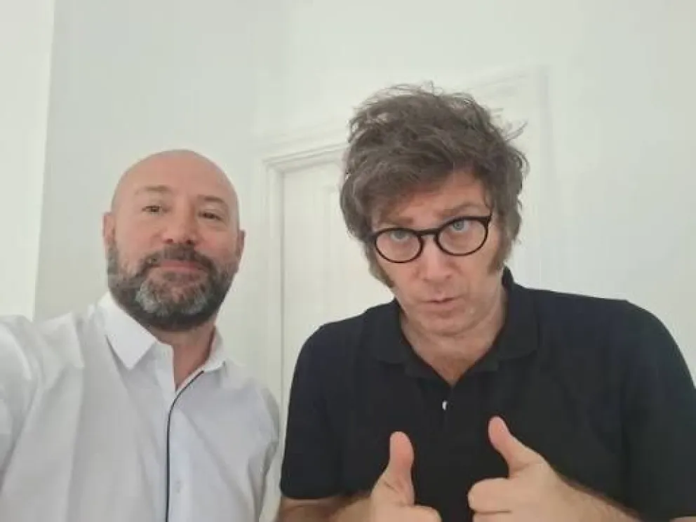 Diego Spagnuolo, extitular de la Agencia Nacional de Discapacidad, junto al presidente Javier Milei. El exfuncionario busca frenar el peritaje de los audios que se le atribuyen en la causa ANDIS.