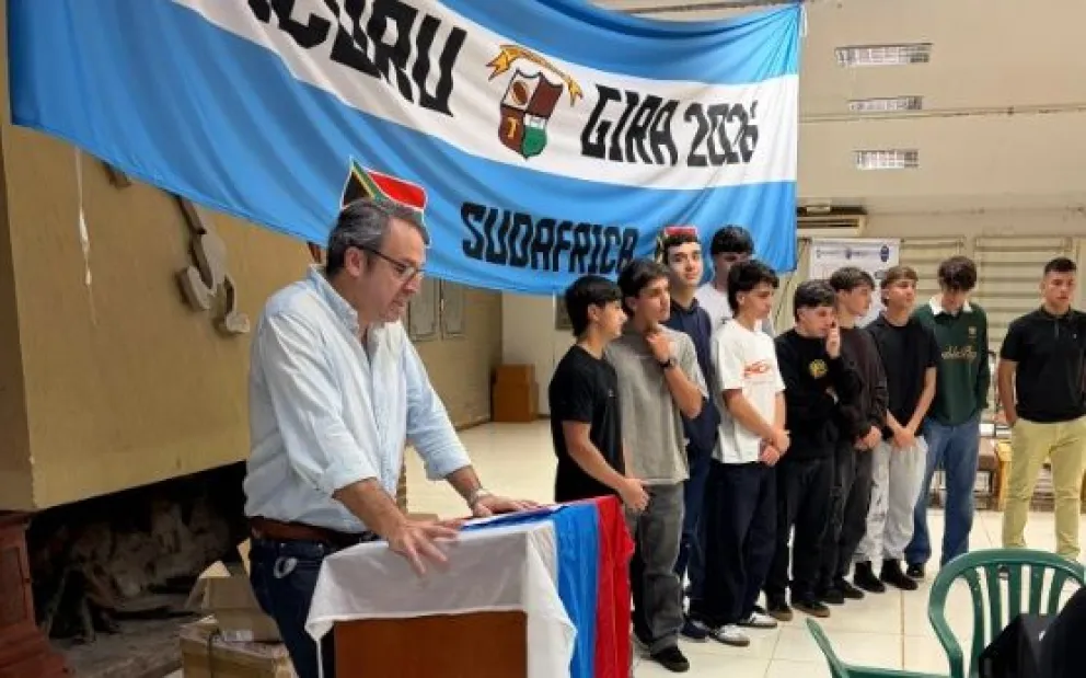 La delegación tuvo una despedida en el club a pura emoción antes del gran viaje.