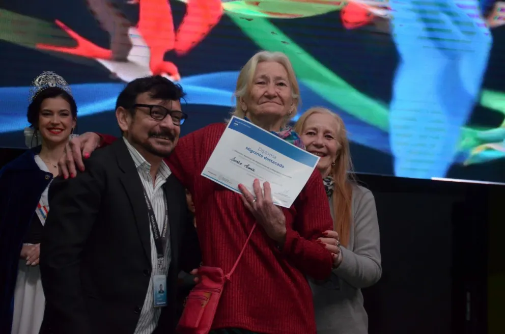 El acto se realizó en el marco de la Fiesta Nacional del Inmigrante.