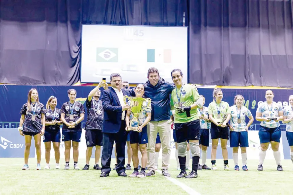 Sosa fue elegida como mejor jugadora y Segovia, mejor arquera.