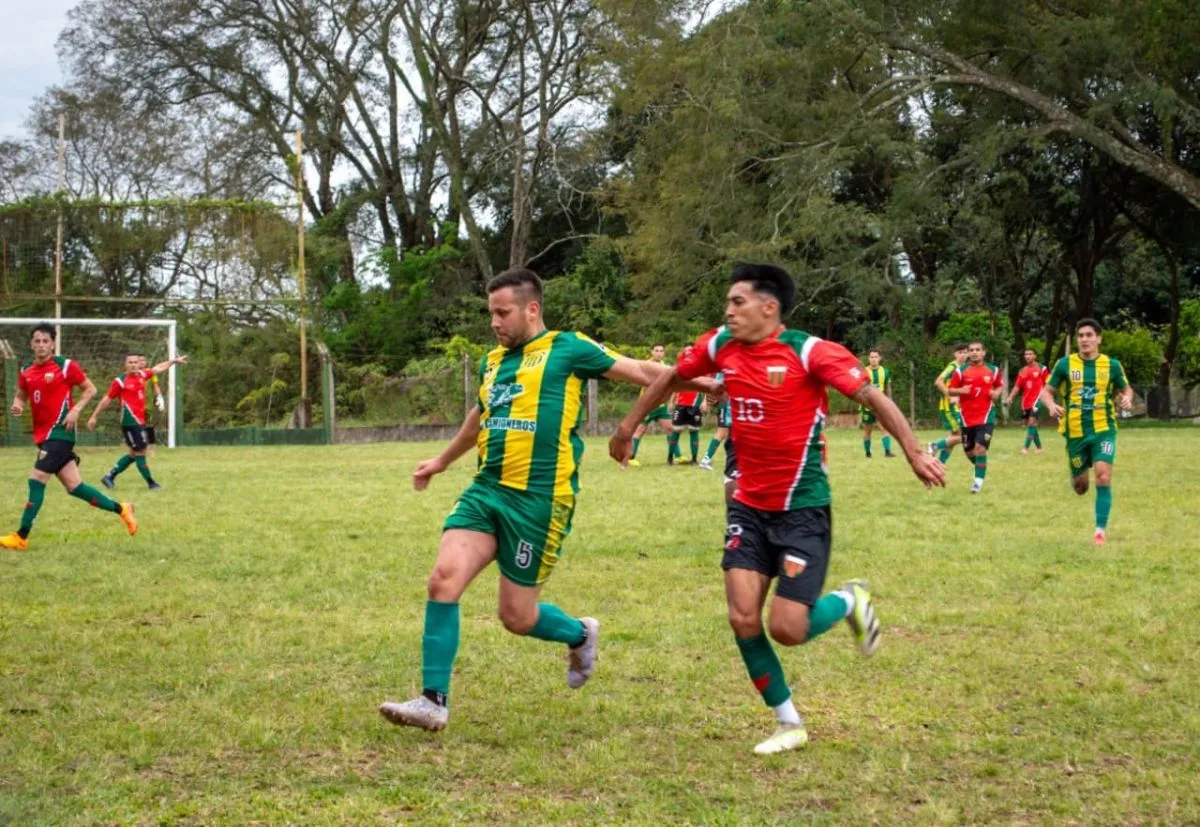 Torneo Regional: La Picada ganó y dejó complicado a Brown