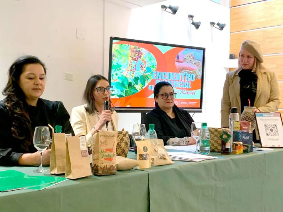 Durán (directora Casa Misiones), Sánchez, Sipituca y Miuki Madelaire.