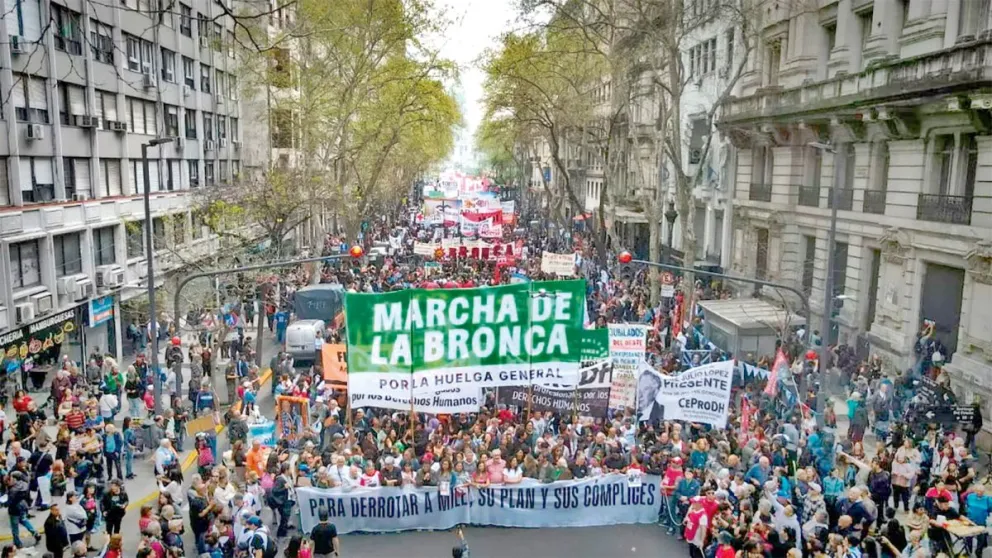 La protesta tuvo una importante convocatoria en Plaza Congreso.  
