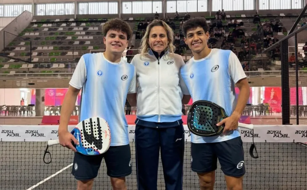 Santino -izquierda- representa a la Argentina en los Juegos Suramericanos de Santa Fe.