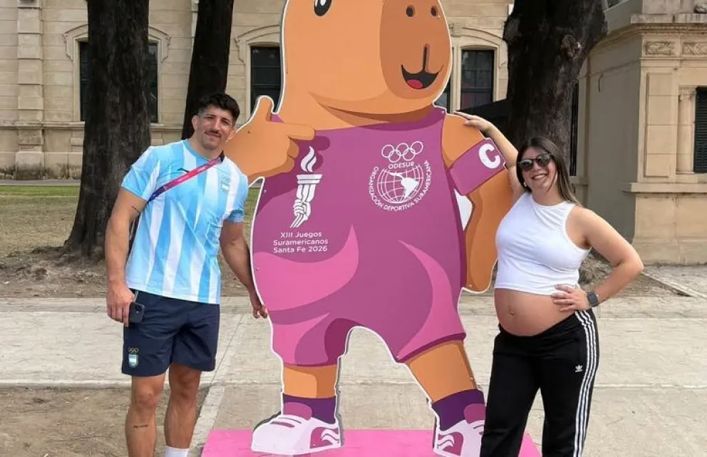 Ricardo Báez junto a su pareja, a poco de comenzar una nueva etapa de sus vidas con la llegada de su primer hijo.