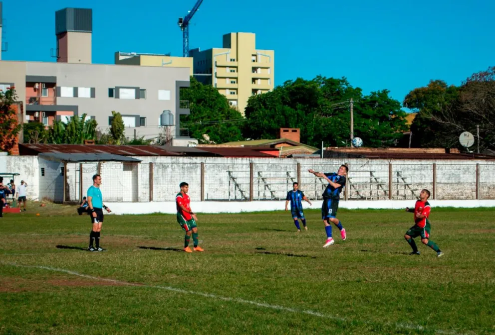 Nacional igualó ante Brown y lo sacó del torneo Regional. Foto: maría de perini